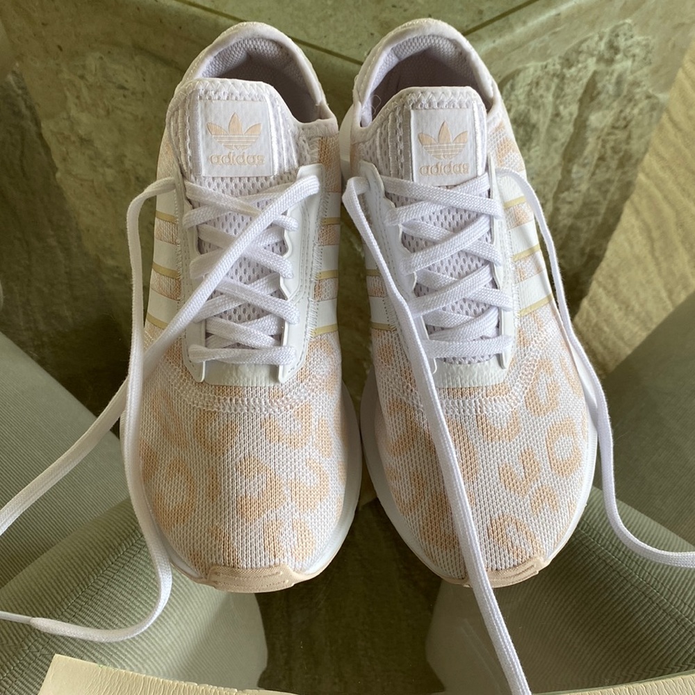 BNWOB Adidas Swift Run X Shoes